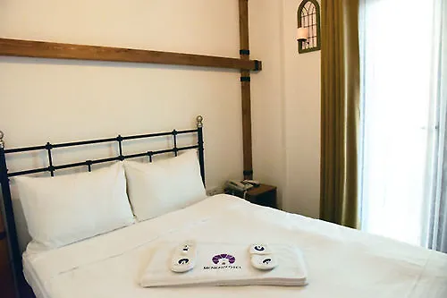 Menendi Hotel Foça